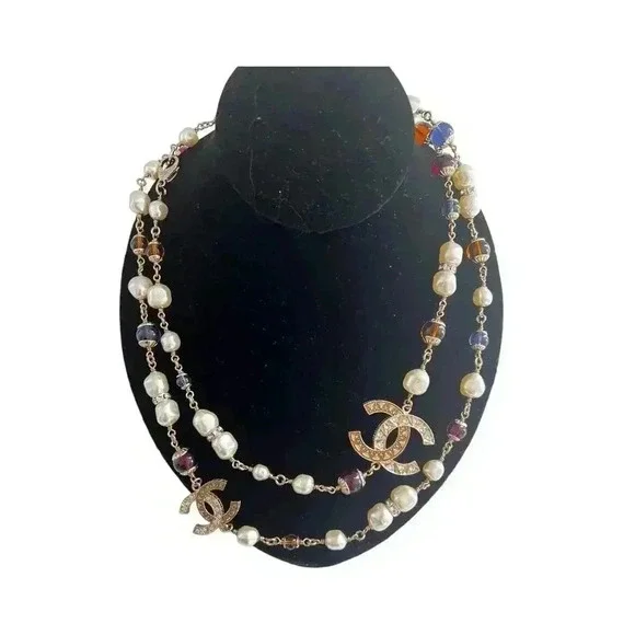 Vintage Chanel Faux pearl and Resin necklace - Picture 1 of 7